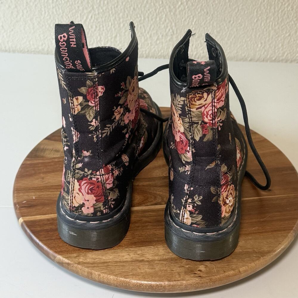 Dr Martens 1460 Boots Womens Size 8 Black Victorian Rose Floral Canvas 8 Eye - Picture 2 of 10